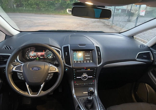 Ford S-Max cena 42900 przebieg: 208500, rok produkcji 2018 z Mrągowo małe 781